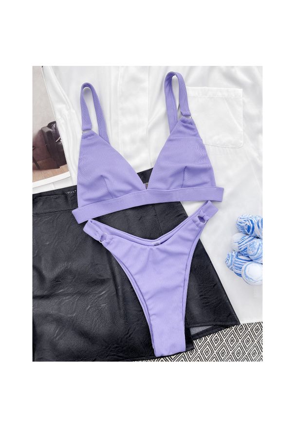 Intica - Strój kąpielowy z kółeczkami i regulowanymi ramiączkami na plażę i basen Shouko. Kolor: fioletowy. Materiał: tkanina