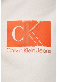 Calvin Klein Jeans bluza bawełniana J30J320608.PPYY męska kolor beżowy z kapturem z nadrukiem. Typ kołnierza: kaptur. Kolor: beżowy. Materiał: bawełna. Wzór: nadruk #5