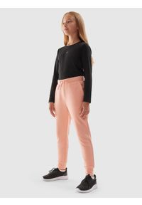 4f - Spodnie dresowe joggery dziewczęce. Kolor: różowy. Materiał: dresówka #1