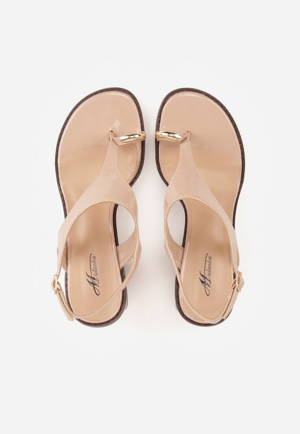 Renee - Beżowe Sandały w Stylu Japonek na Niskim Słupku z Aplikacją Fyreltarish. Kolor: beżowy. Wzór: aplikacja. Obcas: na słupku