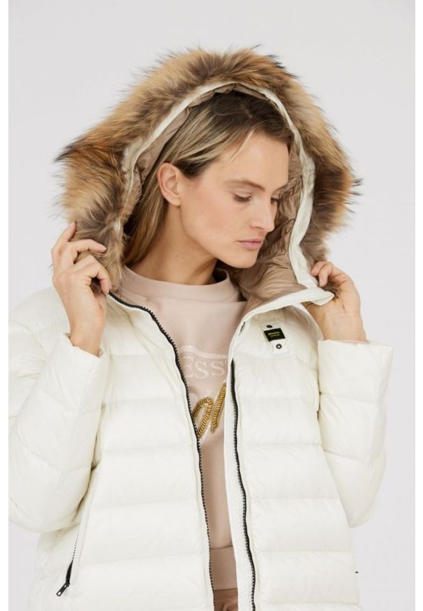 Blauer USA - BLAUER Ecru kurtka puchowa damska z odpinanym futrem jenota, Rozmiar S. Kolor: biały. Materiał: futro, puch