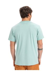 Quiksilver - Koszulka z krótkim rękawem dla Mężczyzn EV SUN DAGGER Niebieski. Kolor: niebieski. Materiał: jersey, bawełna. Długość rękawa: krótki rękaw. Długość: krótkie. Wzór: nadruk