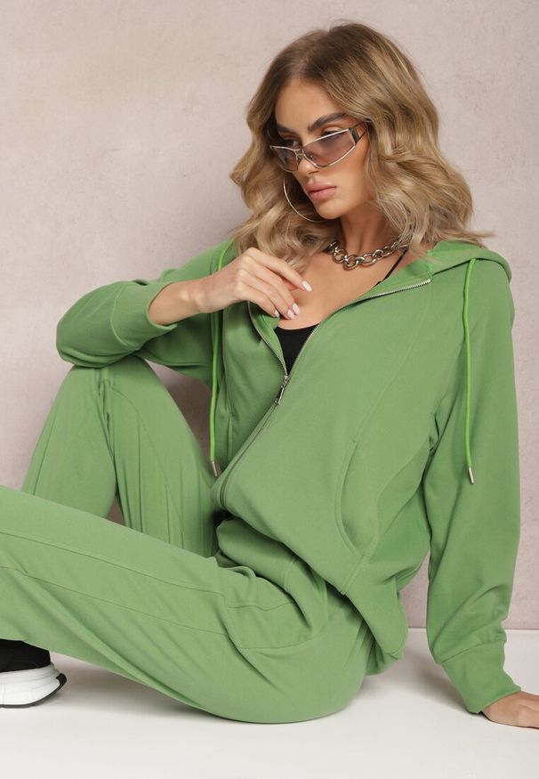 Renee - Zielony Komplet Dresowy 2-częściowy z Bluzą i Spodniami Serenitea. Kolor: zielony. Materiał: dresówka