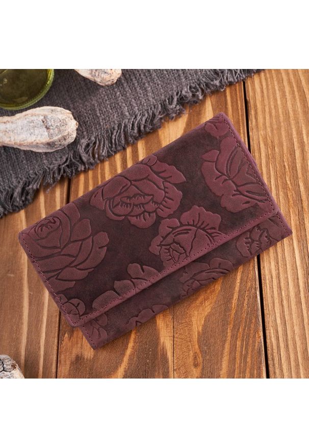 PAOLO PERUZZI - Portfel skórzany różowy Paolo Peruzzi T-107-HCH. Kolor: różowy. Materiał: skóra. Wzór: kwiaty