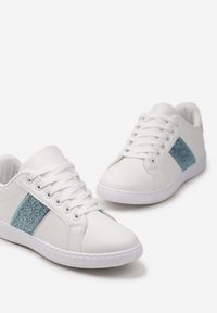 Born2be - Biało-Niebieskie Sneakersy z Brokatowym Paskiem na Bogu Calapsa. Nosek buta: okrągły. Zapięcie: pasek. Kolor: biały. Materiał: materiał. Obcas: na obcasie. Wysokość obcasa: niski #3