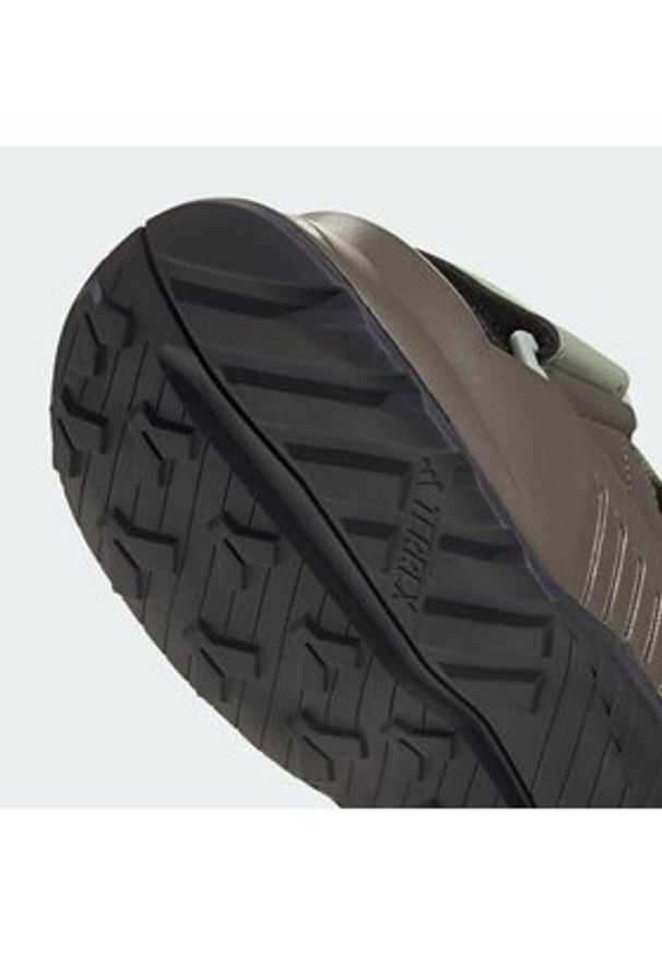 Adidas - adidas Sandały Terrex Hydroterra JR8411 Khaki. Kolor: brązowy. Materiał: materiał