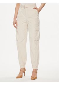 Guess Spodnie cargo W4RB18 WFVV0 Beżowy Cargo Fit. Kolor: beżowy. Materiał: syntetyk