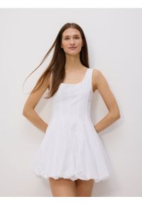 Reserved - Sukienka typu bombka - biały. Kolor: biały. Materiał: bawełna. Typ sukienki: bombki #1