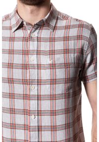 Wrangler - KOSZULA MĘSKA KRÓTKI RĘKAW WRANGLER SS 1PKT GLOW ORANGE W58606E48 112129492. Długość rękawa: krótki rękaw. Długość: krótkie. Wzór: kratka #5