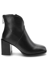 Czarne Botki Filippo Eleganckie Buty Na Obcasie. Okazja: na spacer. Wysokość cholewki: za kostkę. Kolor: czarny. Materiał: skóra ekologiczna, futro, syntetyk. Szerokość cholewki: normalna. Obcas: na obcasie. Styl: elegancki. Wysokość obcasa: średni