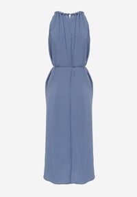 Born2be - Niebieska Wiskozowa Sukienka Bez Rękawów z Warkoczowym Splotem przy Dekolcie Shirineli. Okazja: na co dzień. Kolekcja: plus size. Kolor: niebieski. Materiał: wiskoza. Długość rękawa: bez rękawów. Wzór: ze splotem. Typ sukienki: proste, dla puszystych. Styl: boho, elegancki, klasyczny, casual #3