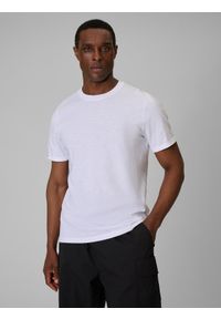 4f - 4F T-shirt regular gładki męski - biały M. Okazja: na co dzień. Kolor: biały. Materiał: dzianina, bawełna. Wzór: gładki. Styl: casual #1