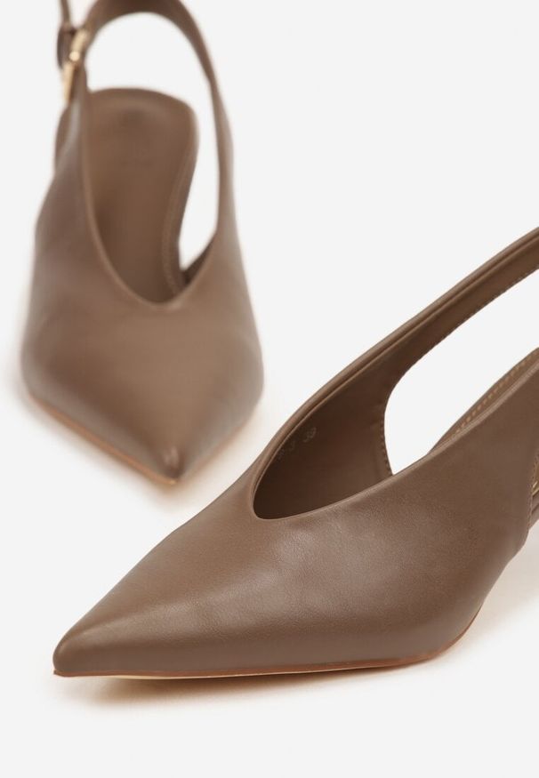 Born2be - Brązowe Czółenka na Szpilce z Odkrytą Piętą i Szpiczastym Noskiem Latessa. Okazja: na randkę, na spotkanie biznesowe. Nosek buta: szpiczasty. Kolor: brązowy. Obcas: na szpilce. Styl: biznesowy, klasyczny