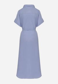 Born2be - Granatowa Sukienka z Wiskozy o Koszulowym Kroju z Wiązanym Paskiem Danisna. Okazja: na co dzień. Kolor: niebieski. Materiał: wiskoza. Długość rękawa: krótki rękaw. Wzór: aplikacja. Typ sukienki: koszulowe. Styl: klasyczny, casual, elegancki. Długość: midi #6