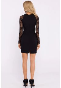 MOE - Sukienka wieczorowa mini z koronkowymi rękawami czarna. Kolor: czarny. Materiał: koronka. Długość rękawa: długi rękaw. Wzór: gładki, koronka. Styl: wizytowy. Długość: mini #6
