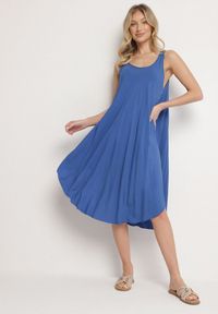 Born2be - Granatowa Rozkloszowana Sukienka z Bawełny Tesaxelle. Okazja: na co dzień, na spotkanie biznesowe. Kolor: niebieski. Materiał: bawełna. Typ sukienki: proste. Styl: biznesowy, casual, elegancki #3