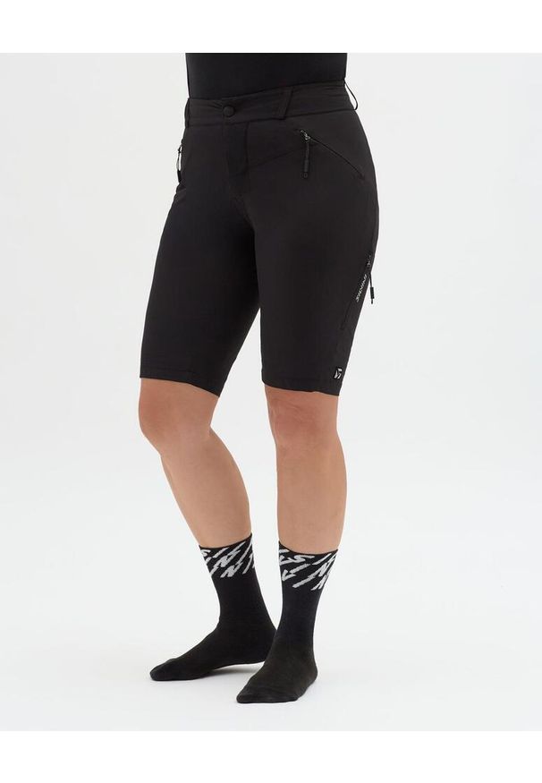 Silvini - Spodenki rowerowe damskie SILVINI Women Shorts ALMA. Kolor: czarny. Długość: krótkie