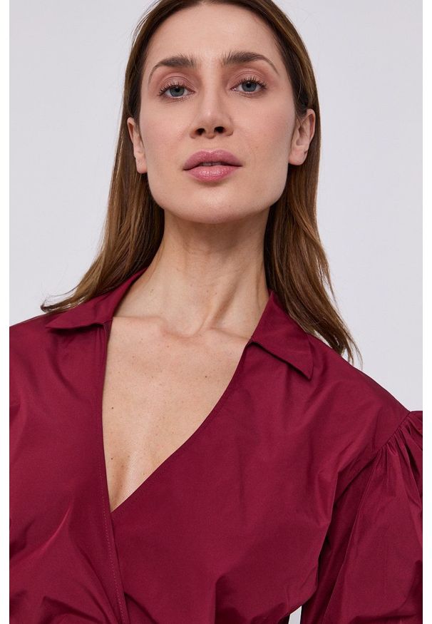 Red Valentino - Sukienka. Kolor: czerwony. Materiał: tkanina. Wzór: gładki