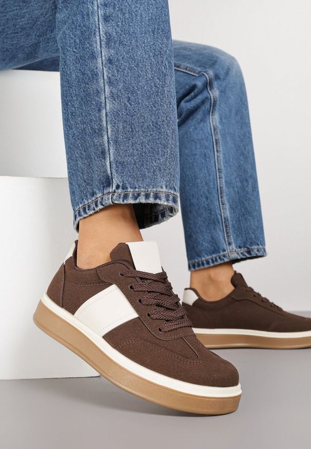 Renee - Brązowe Sneakersy na Kauczukowej Podeszwie Claside. Kolor: brązowy. Materiał: kauczuk