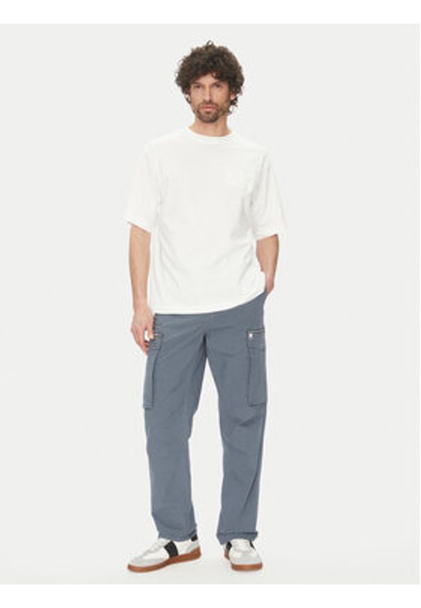 Michael Kors Spodnie materiałowe CS5304LHBY Niebieski Straight Leg. Kolor: niebieski. Materiał: bawełna