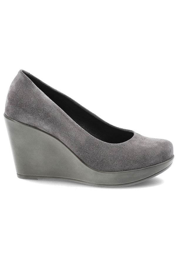 Czółenka damskie Karino, na wysokim koturnie eleganckie skórzane zamszowe wygodne z okrągłym noskiem, szare, 1224-002-P. Okazja: na co dzień. Nosek buta: okrągły. Kolor: szary. Materiał: welur, skóra, zamsz. Obcas: na koturnie. Styl: elegancki