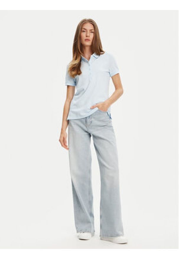 United Colors of Benetton - United Colors Of Benetton Polo 3TQJD300W Błękitny Slim Fit. Typ kołnierza: polo. Kolor: niebieski. Materiał: bawełna