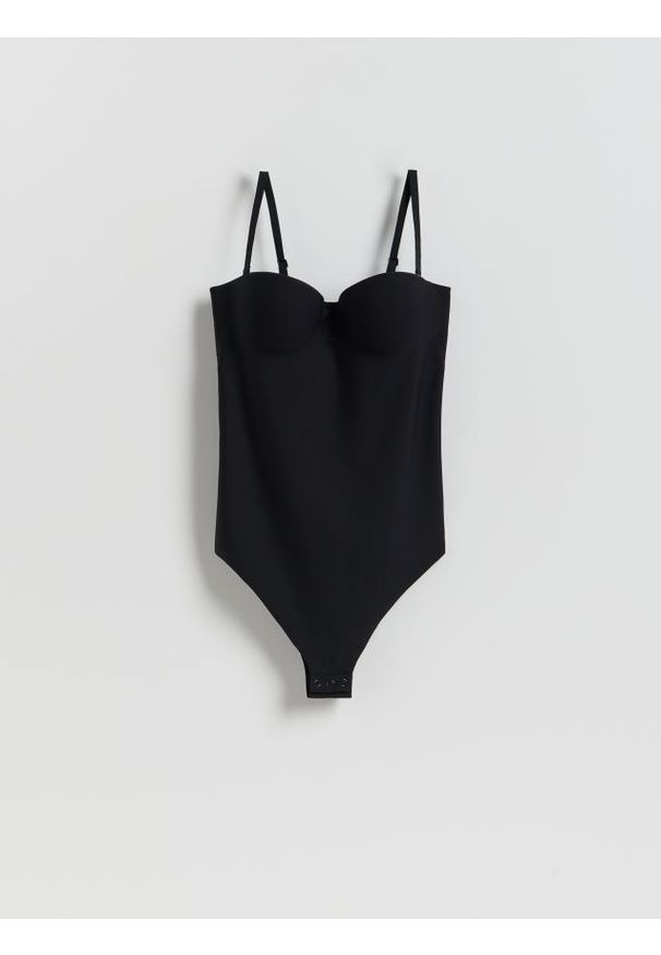 Reserved - Body z modulowanymi miseczkami - czarny. Kolor: czarny. Materiał: dzianina