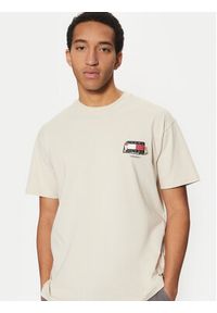 Tommy Jeans T-Shirt Novelty DM0DM20351 Beżowy Relaxed Fit. Kolor: beżowy. Materiał: bawełna #3