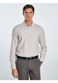 Big-Star - Koszula męska w drobną jodełkę beżowa Grest 800. Typ kołnierza: kołnierzyk klasyczny. Kolor: beżowy. Materiał: jeans, materiał, bawełna. Wzór: jodełka. Styl: klasyczny