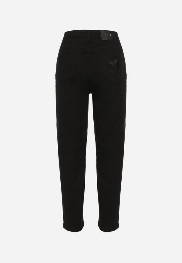 Born2be - Czarne Klasyczne Jeansy o Kroju Mom Fit Fesianela. Okazja: na co dzień. Kolor: czarny. Styl: klasyczny