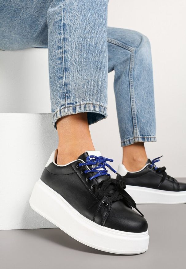 Born2be - Czarno-Białe Sneakersy Ozdobione Podwójnym Wiązaniem Zdivane. Kolor: czarny. Wzór: aplikacja
