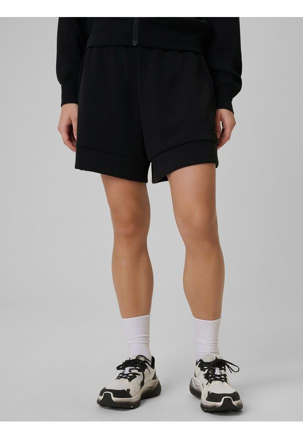 4f - 4F Spodenki dresowe z modalem damskie - czarne XS. Kolor: czarny. Materiał: dresówka. Wzór: gładki