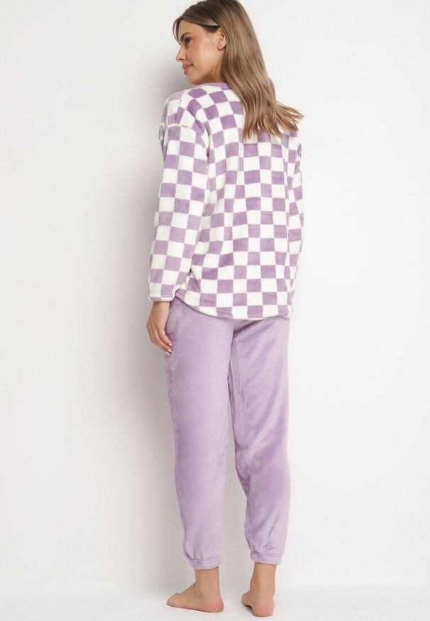 Born2be - Fioletowy Komplet Piżamowy Bluzka w Motywem Szachownicy i Spodnie z Gumką w Pasie Aeloma. Kolor: fioletowy. Materiał: jeans. Długość: długie. Wzór: aplikacja