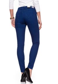 Wrangler - WRANGLER HIGH SKINNY RINSEWASH W27H61023. Stan: podwyższony