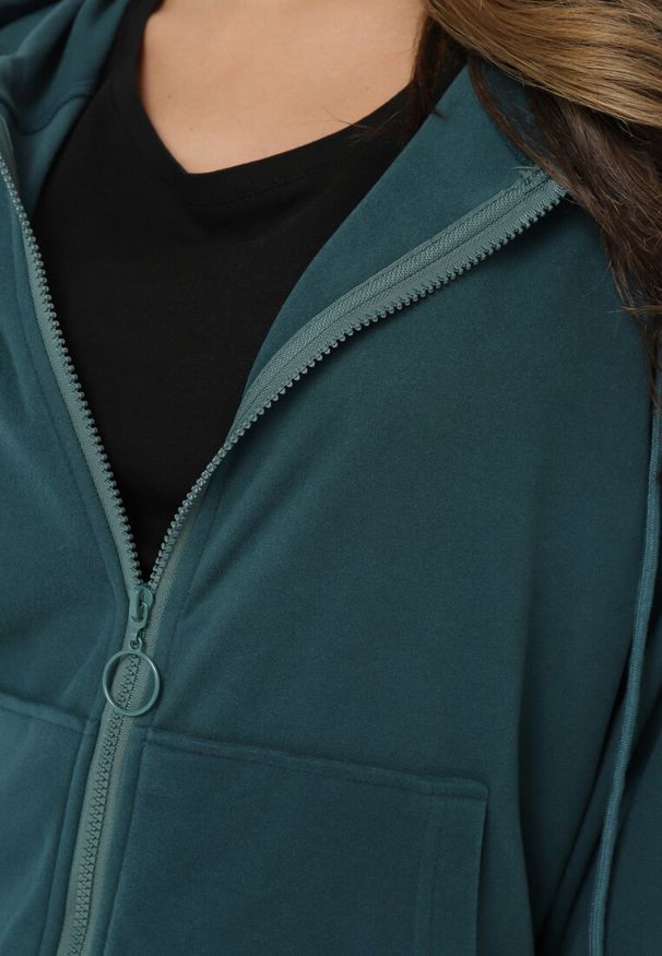 Born2be - Zielony 2-częściowy Komplet Dresowy z Bluzą i Spodniami Seraphelle. Kolor: zielony. Materiał: dresówka. Sport: turystyka piesza