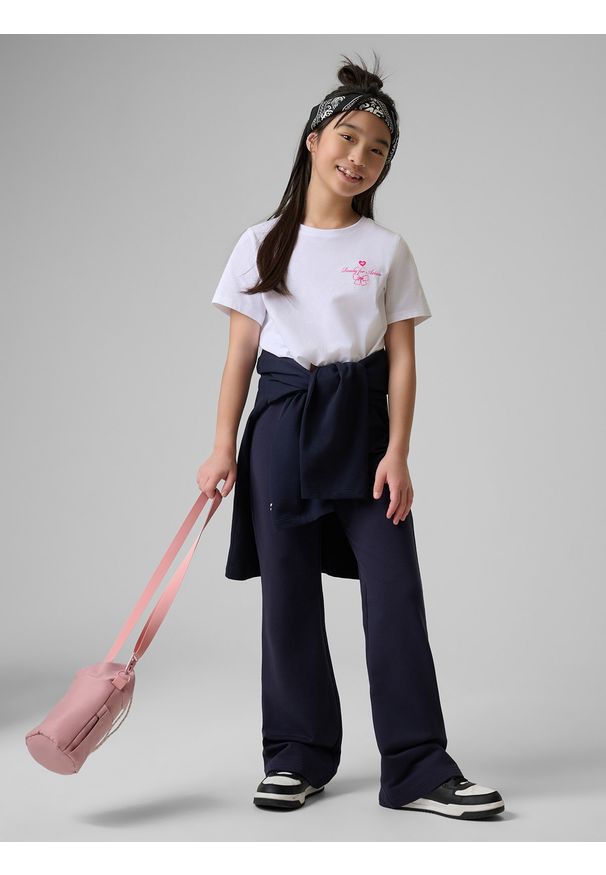 4f - 4F T-shirt regular z nadrukiem dziewczęcy - biały 140 (9-10 lat). Okazja: na co dzień, na spacer, na uczelnię. Kolor: biały. Materiał: bawełna, materiał, dzianina, jeans, skóra. Wzór: nadruk. Sezon: lato. Styl: klasyczny, casual