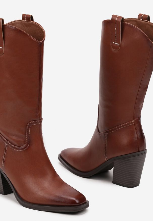 Renee - Brązowe Kozaki Kowbojki na Słupku Laoniae. Okazja: na co dzień. Kolor: brązowy. Materiał: jeans, jedwab. Obcas: na słupku. Styl: wizytowy, klasyczny, elegancki, casual