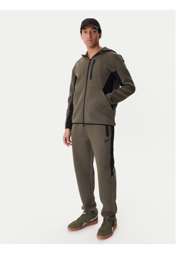 Reebok Spodnie dresowe Andrews RK25545CCM Zielony Regular Fit. Kolor: zielony. Materiał: bawełna