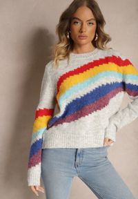 Renee - Jasnoszary Sweter Ozdobiony Ukośnymi Paskami Zenstina. Okazja: na co dzień. Kolor: szary. Materiał: jeans. Wzór: aplikacja. Styl: casual #3