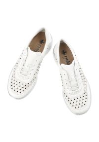 Półbuty damskie Rieker, skóra naturalna perforowana cholewka sznurowany fason lekka elastyczna podeszwa okrągły nosek, białe, L3217-80. Nosek buta: okrągły. Zapięcie: sznurówki. Kolor: biały. Materiał: skóra. Szerokość cholewki: normalna #7