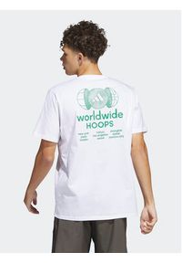 Adidas - adidas T-Shirt Worldwide Hoops City Basketball Graphic T-Shirt IC1872 Biały Loose Fit. Kolor: biały. Materiał: bawełna. Sport: koszykówka #3