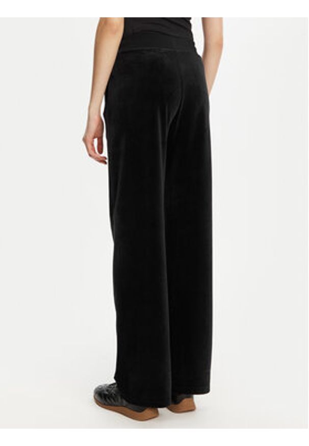 Guess Spodnie dresowe V3BB26 K0232 Czarny Regular Fit. Kolor: czarny. Materiał: syntetyk