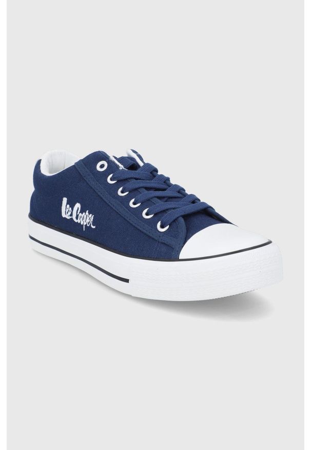 Lee Cooper tenisówki męskie kolor granatowy. Nosek buta: okrągły. Zapięcie: sznurówki. Kolor: niebieski. Materiał: guma