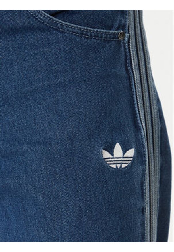 Adidas - adidas Jeansy adicolor Denim Firebird JC6234 Niebieski Straight Fit. Kolor: niebieski