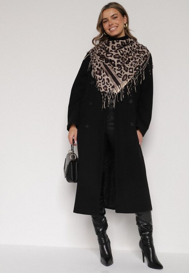 Born2be - Brązowy Panterkowy Szalik z Wiskozy Zdobiony Frędzlami Ferenea. Okazja: na co dzień. Kolor: brązowy. Materiał: wiskoza. Wzór: aplikacja. Styl: elegancki, klasyczny, casual