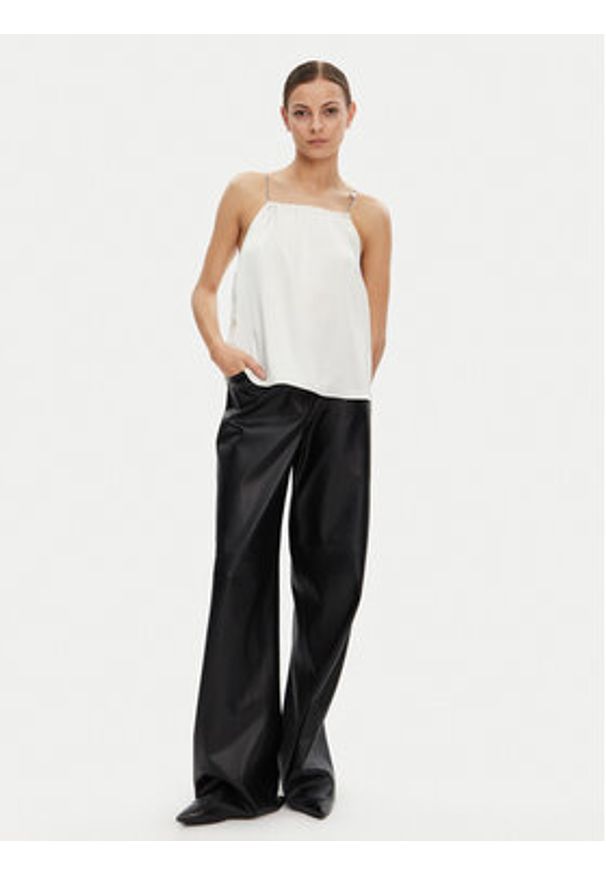 Hugo - HUGO Top Cebena 50536436 Biały Regular Fit. Kolor: biały. Materiał: syntetyk