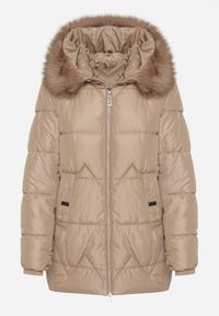 Born2be - Beżowa Pikowana Kurtka o Pudełkowym Kroju z Kapturem z Futerkiem Rearria. Okazja: na co dzień. Typ kołnierza: kaptur. Kolor: beżowy. Materiał: futro. Sezon: zima. Styl: casual, klasyczny #6