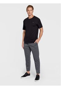 Calvin Klein T-Shirt K10K110669 Czarny Regular Fit. Kolor: czarny. Materiał: bawełna #5
