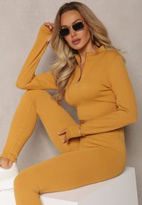 Renee - Żółta Elastyczna Bluzka na Suwak z Wycięciem przy Ściągaczu Denalla. Okazja: na co dzień. Kolor: żółty. Styl: casual