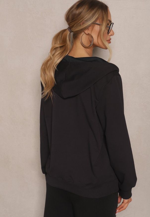 Renee - Czarna Rozpinana Bluza z Bawełny z Kapturem Ozdobiona Sznurkami Telidwena. Okazja: na co dzień. Typ kołnierza: kaptur. Kolor: czarny. Materiał: bawełna. Wzór: aplikacja. Styl: casual, elegancki